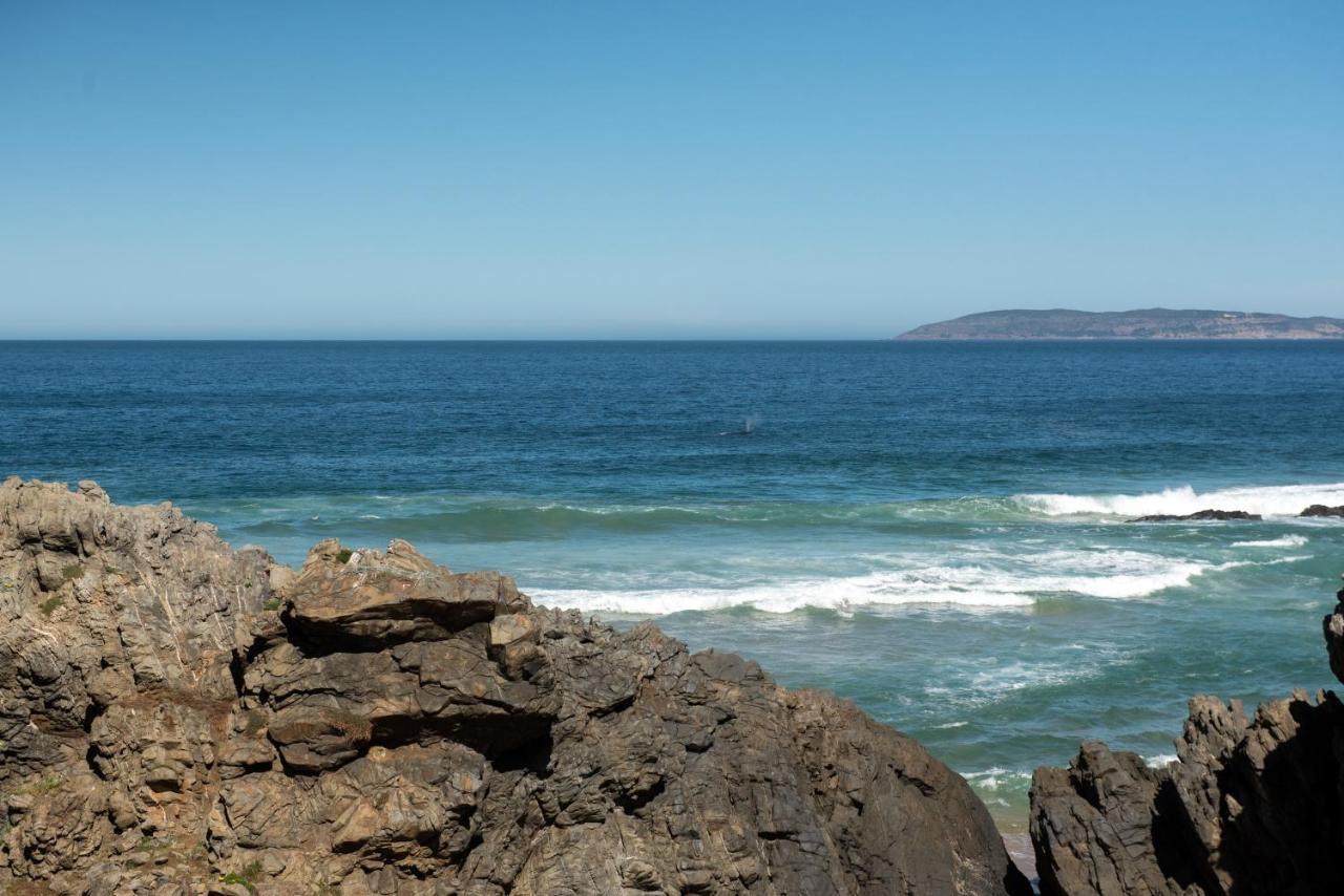Picnic Rock Seaside Accommodation Keurboomstrand Bagian luar foto