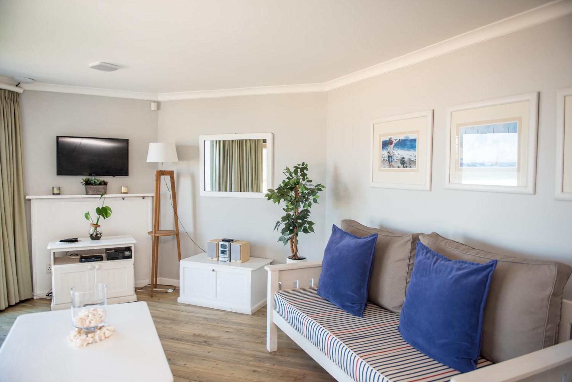 Picnic Rock Seaside Accommodation Keurboomstrand Ruang foto
